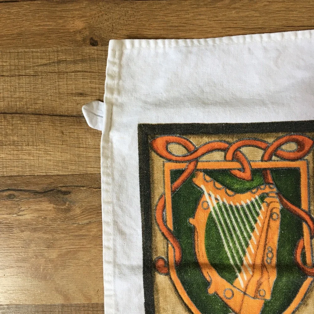 Rachel‎ Arbuckle Brian Boru Tea Towel Colorful Celtic Art 1997